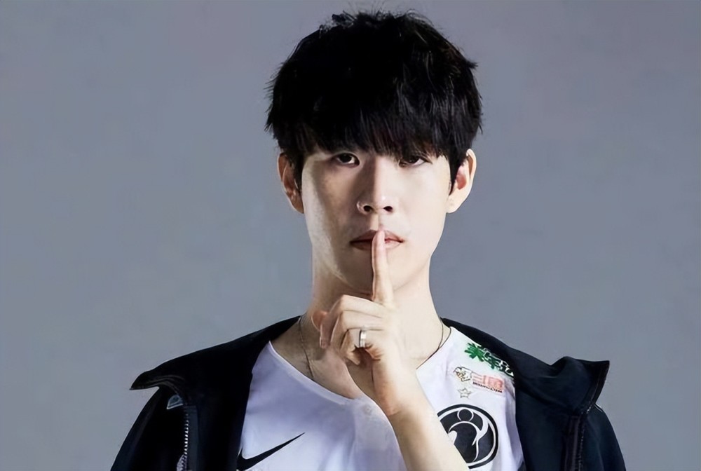 【赛后战报】全乱了， Invictus Gaming 2：0战胜UP，D组出线形势再起风云