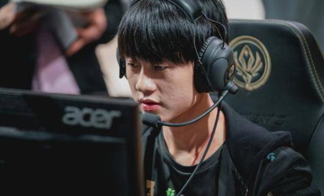 数据里程杯预告：EDG.Jiejie即将解锁1000击杀成绩